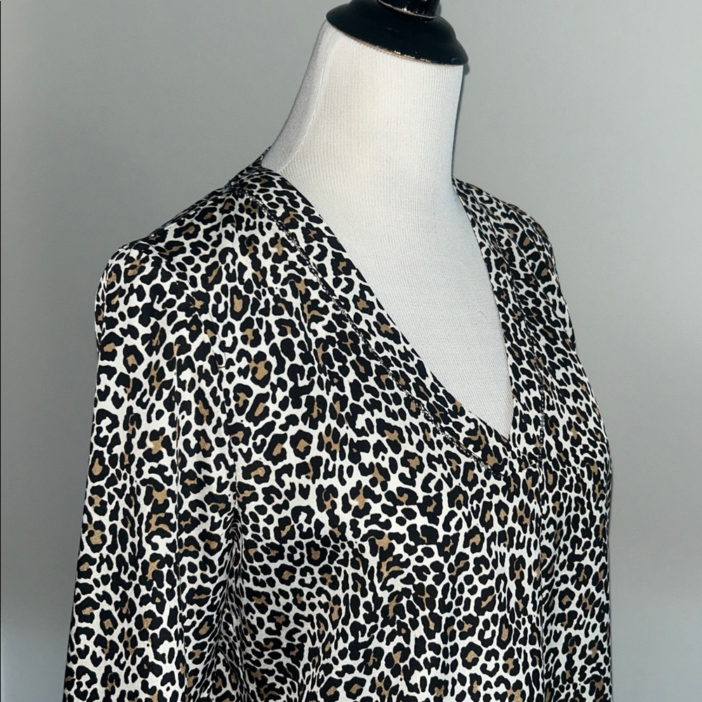 J. Crew S Black tan White v neck long sleeve Leopard Print Blouse - Picture 3 of 8